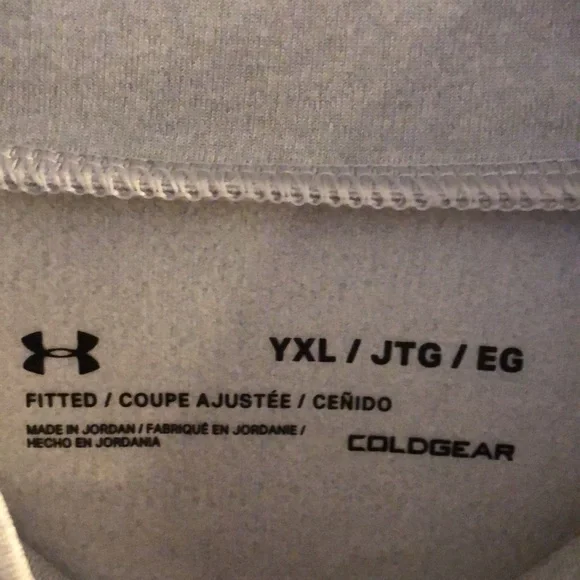 Boys gray and white long sleeve shirt - Picture 4 of 7